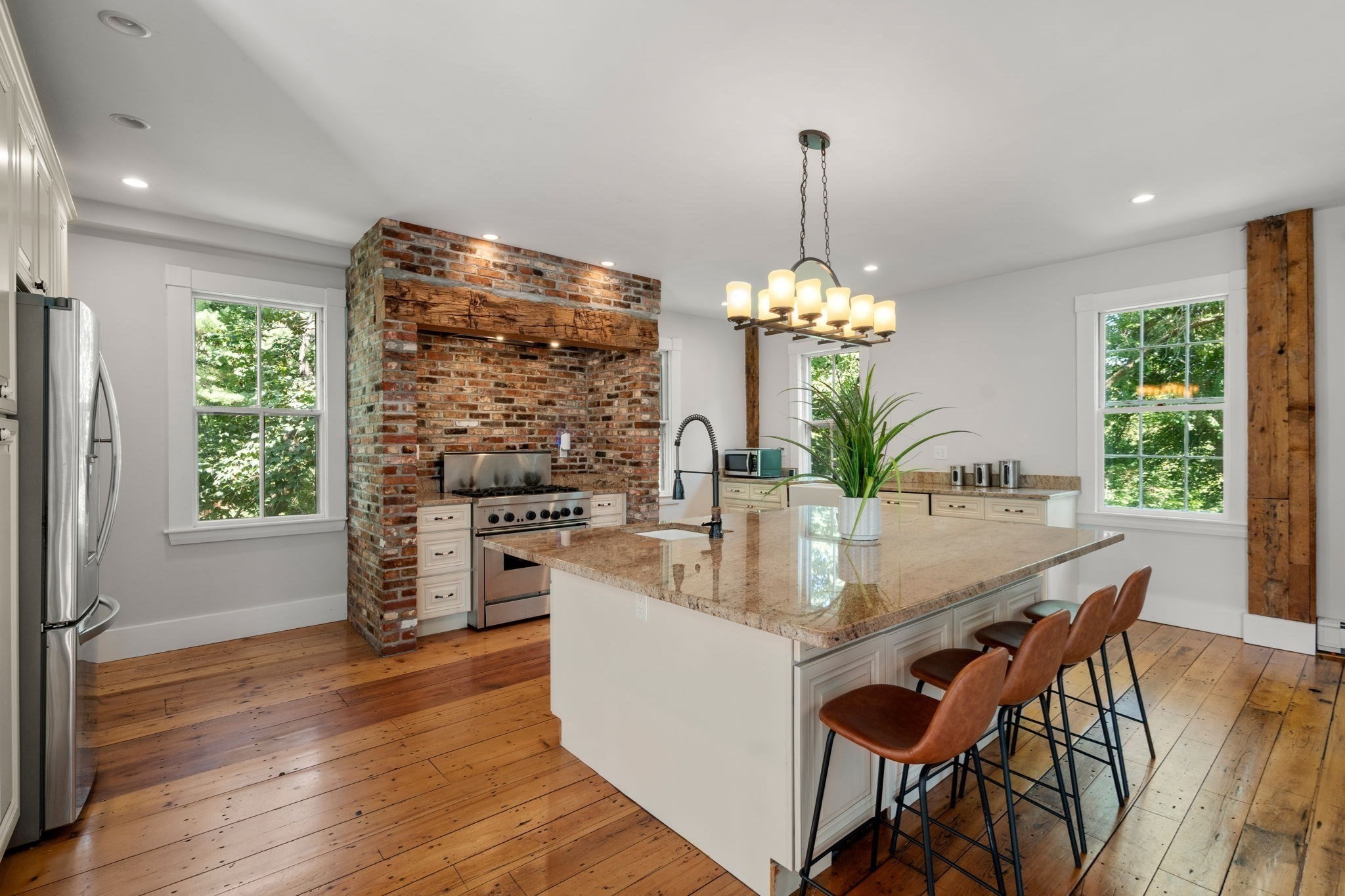 863 Boston Post Road