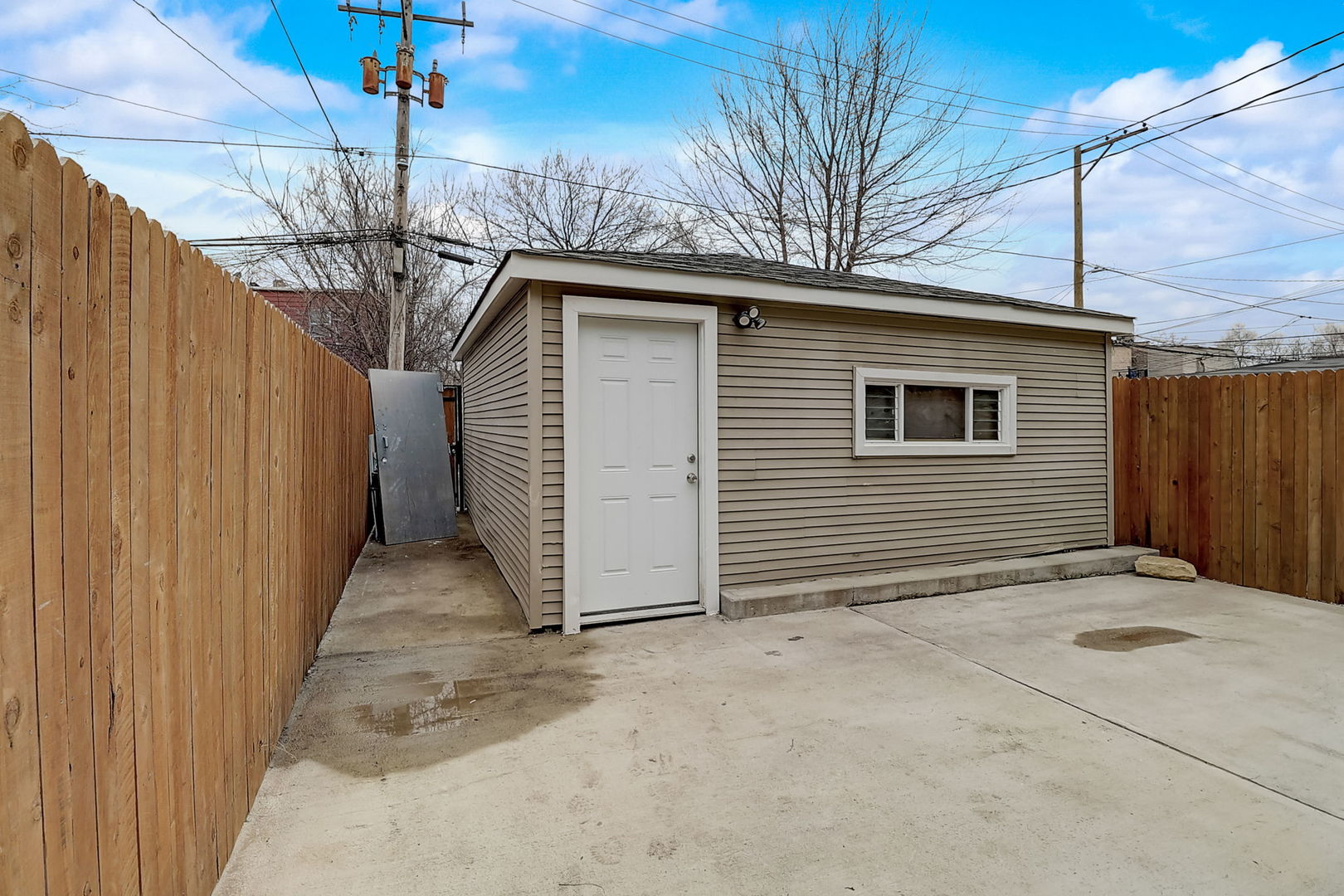3930 W Lexington Street