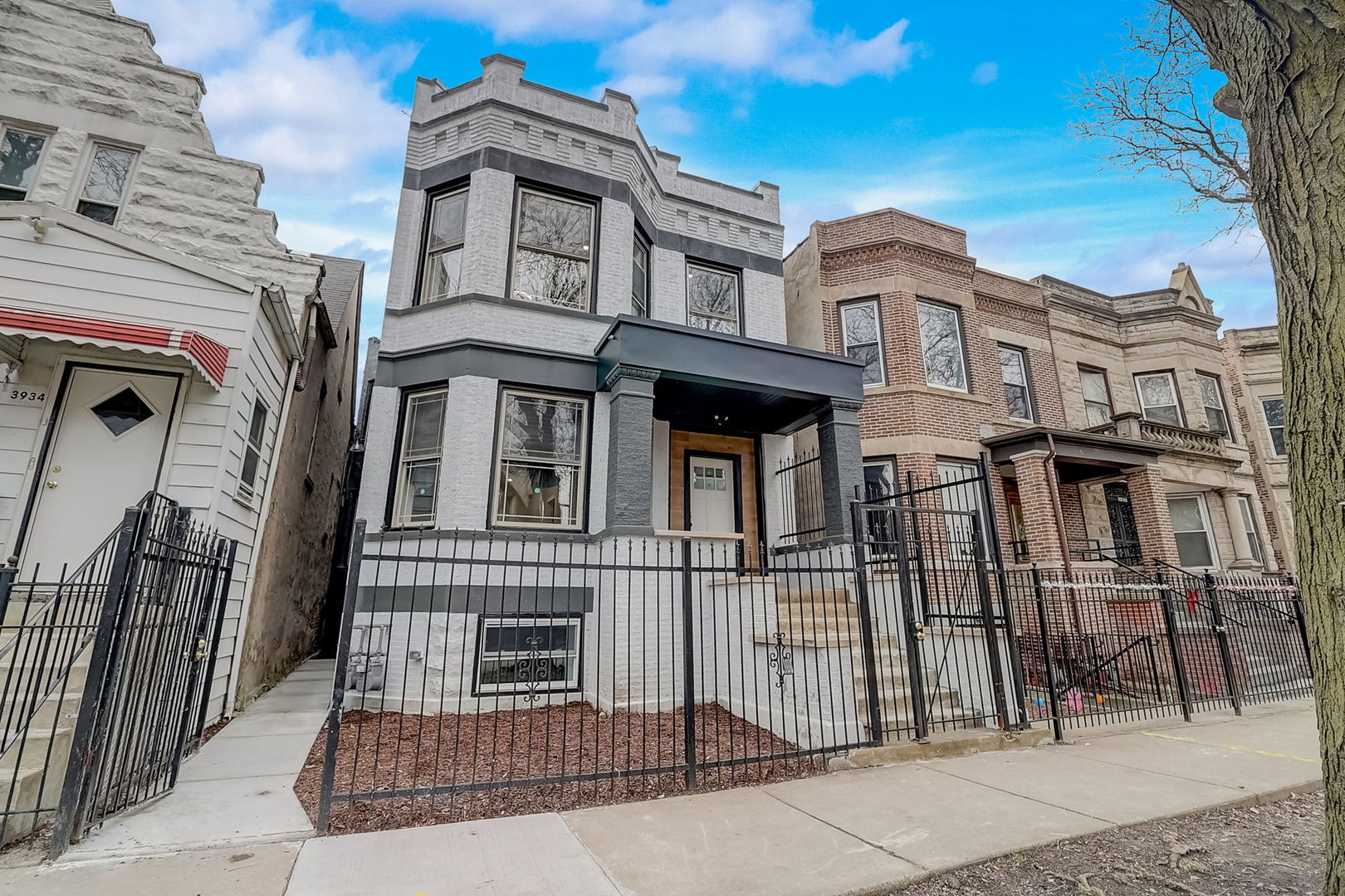 3930 W Lexington Street