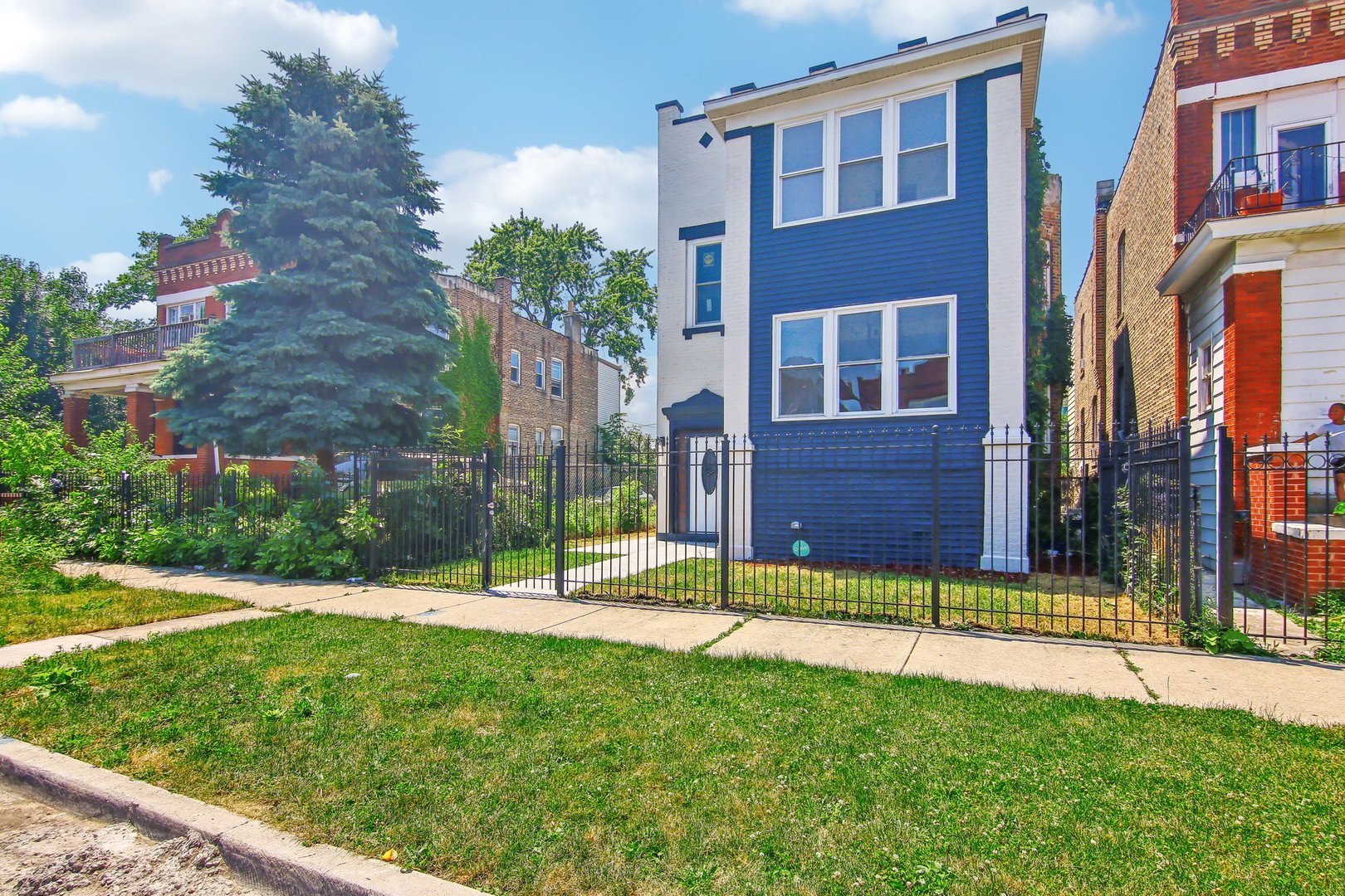214 N Laporte Avenue