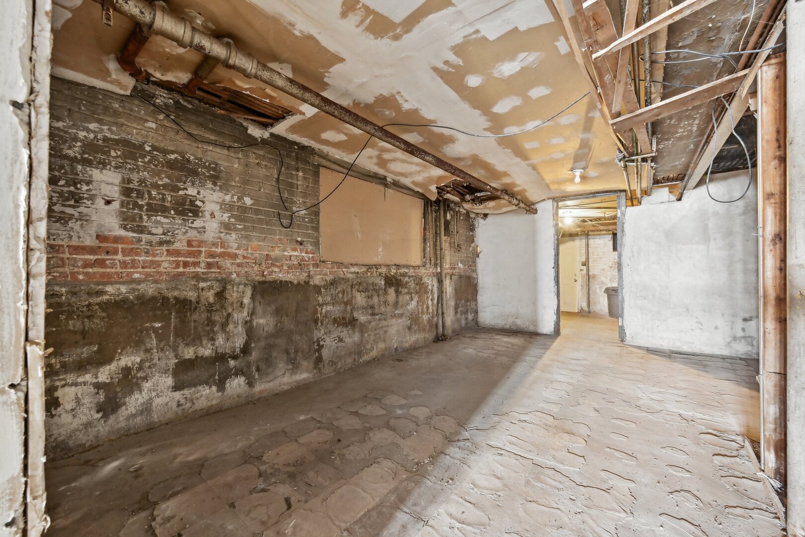 3248 W Huron Street