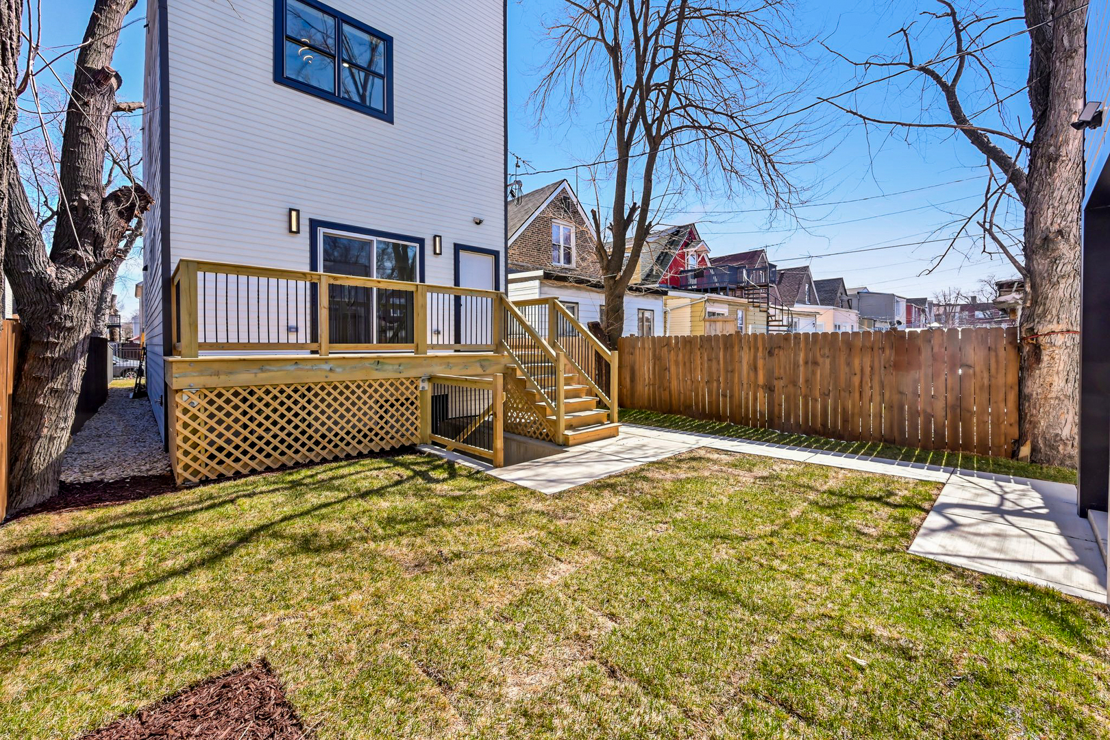 940 N Karlov Avenue