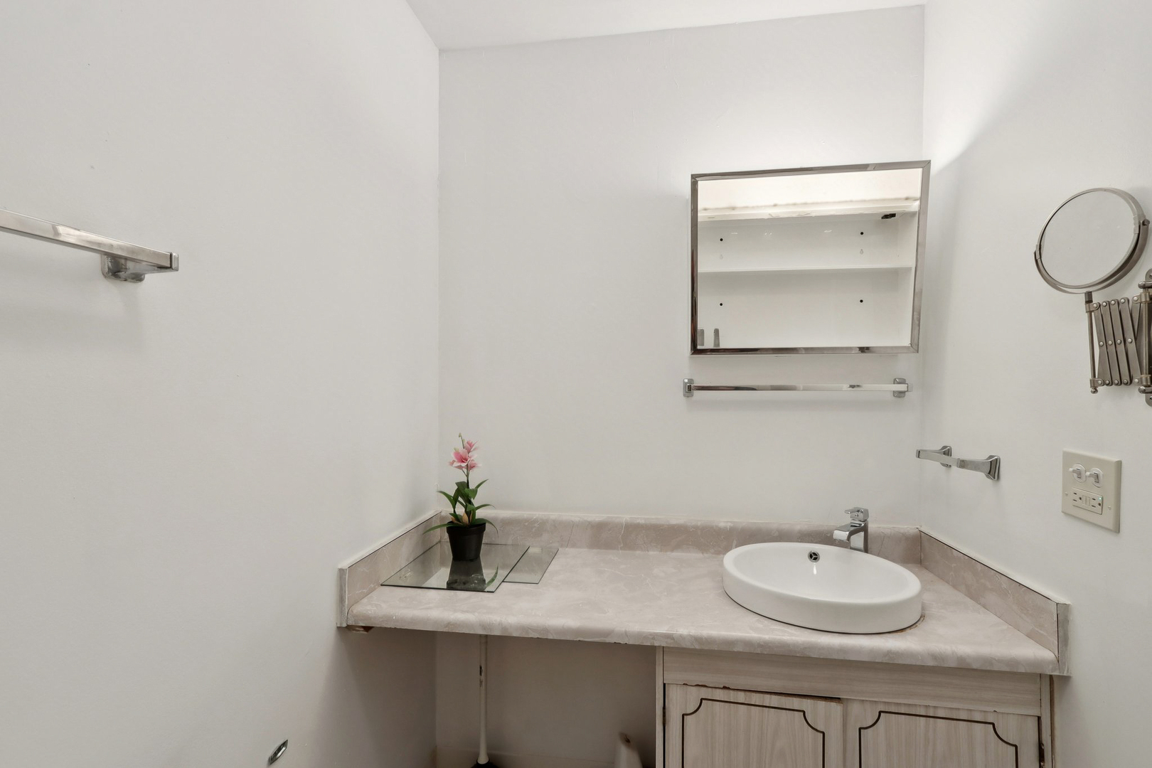 2650 Brookwood Way Drive Unit: 201B