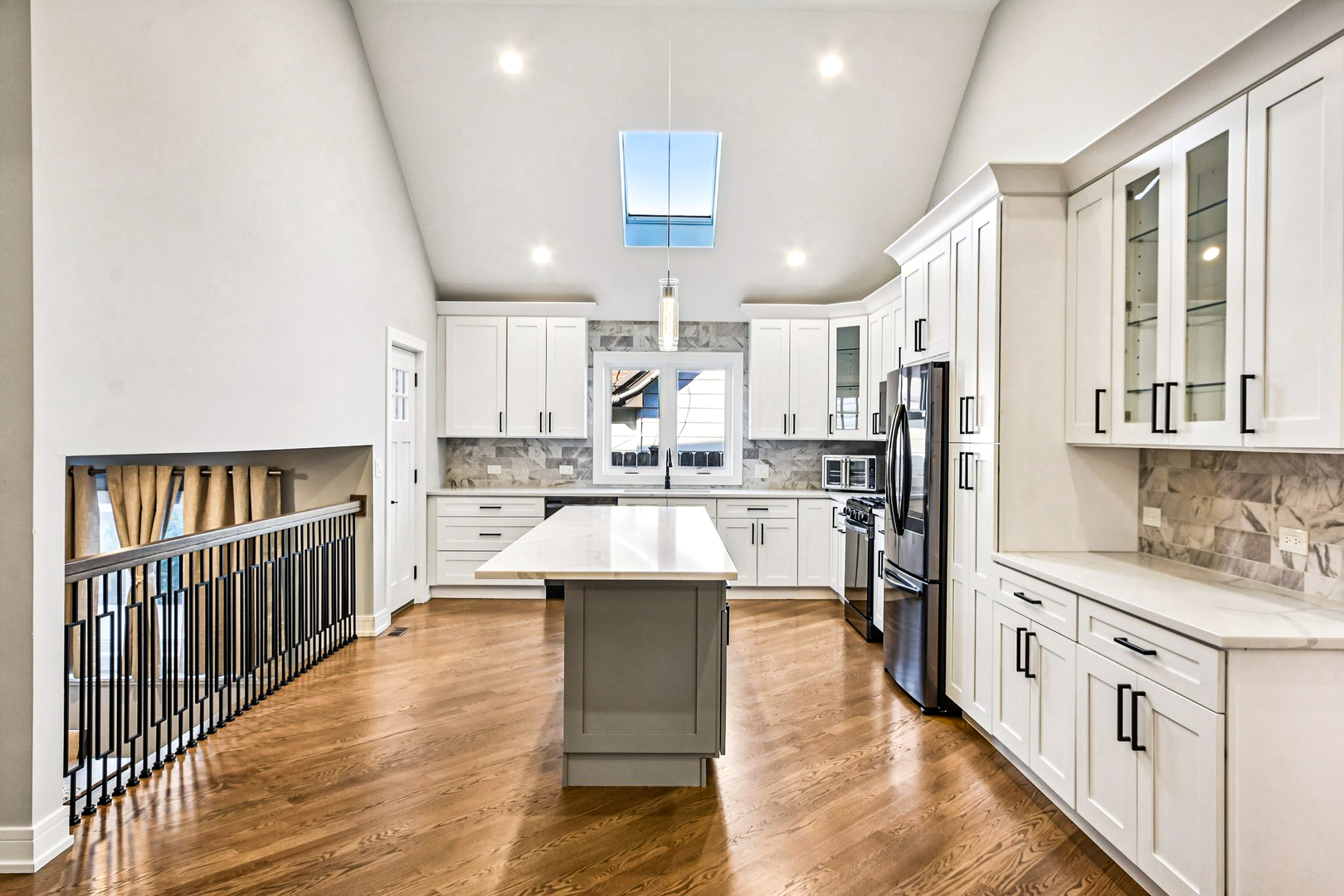 8200 S Normandy Avenue