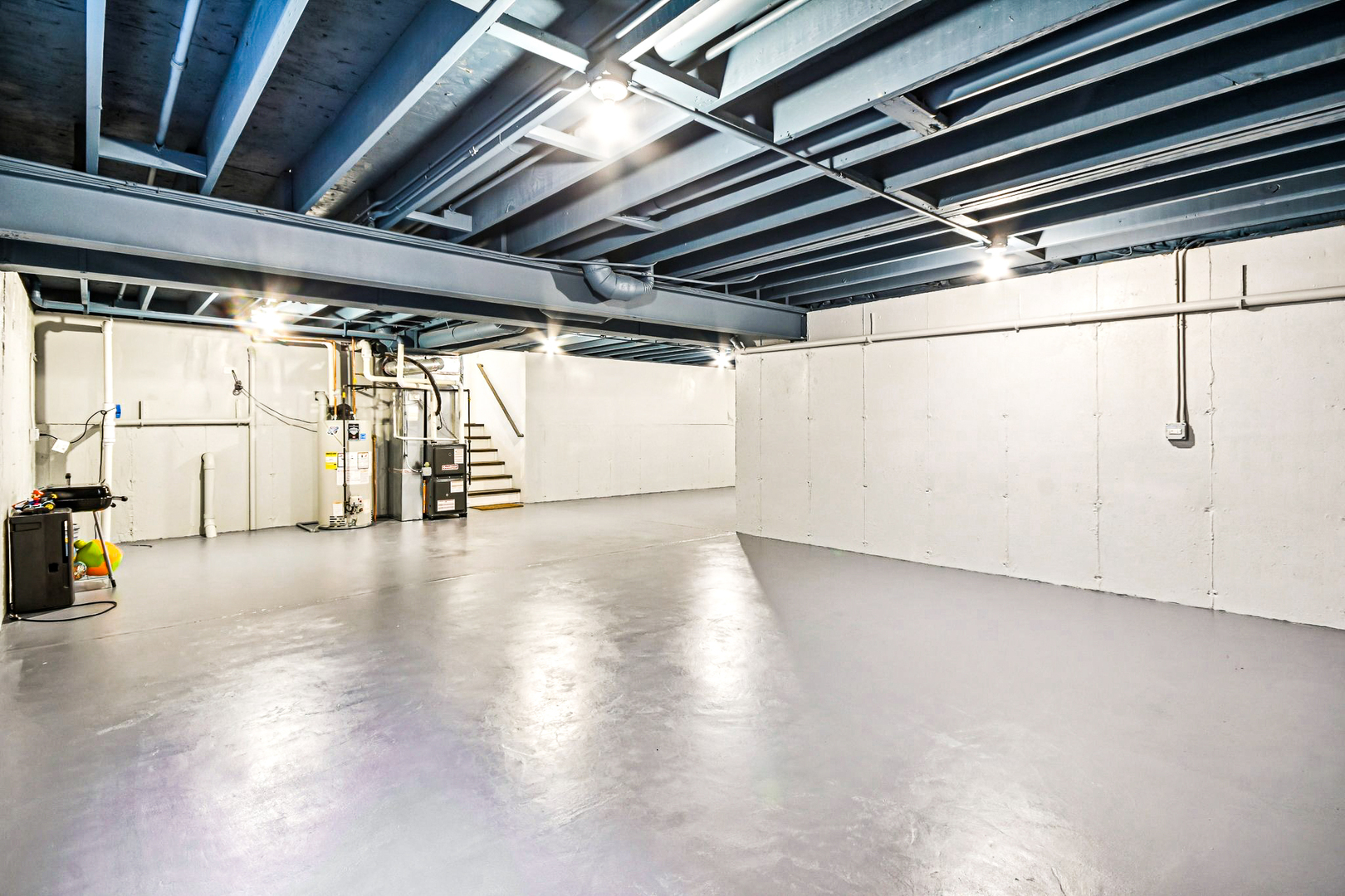 8200 S Normandy Avenue