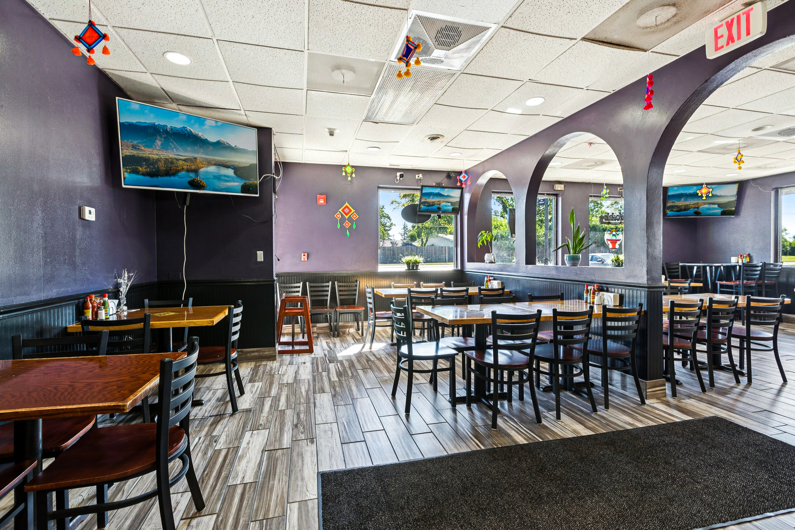 6602 N Barrington Road