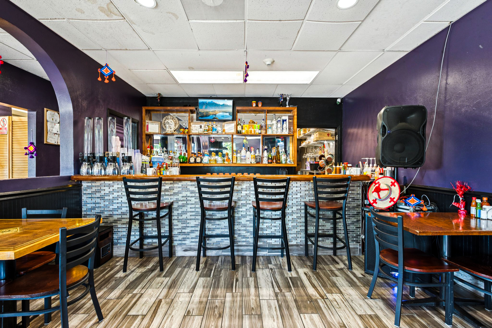 6602 N Barrington Road