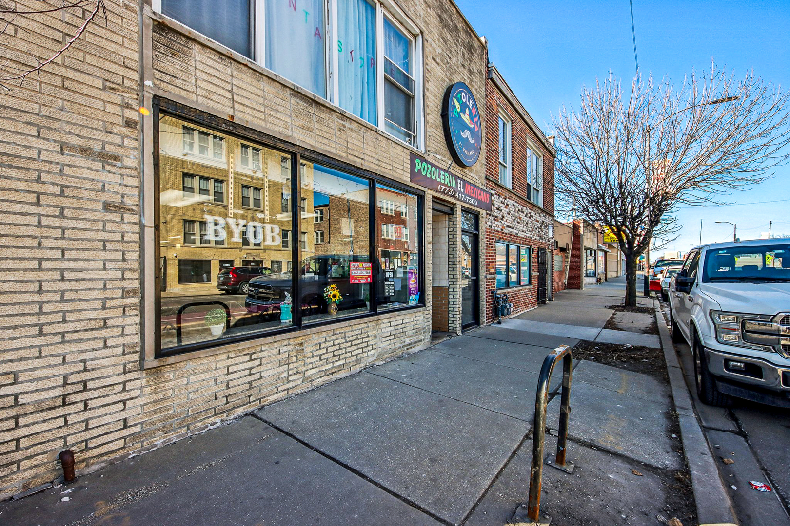 5037-39 W Diversey Avenue