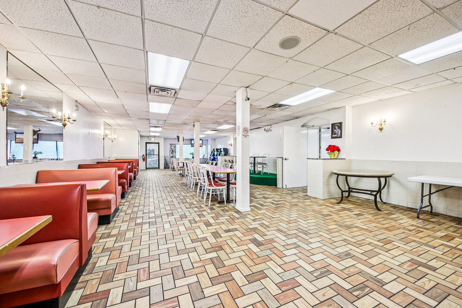 5037-39 W Diversey Avenue