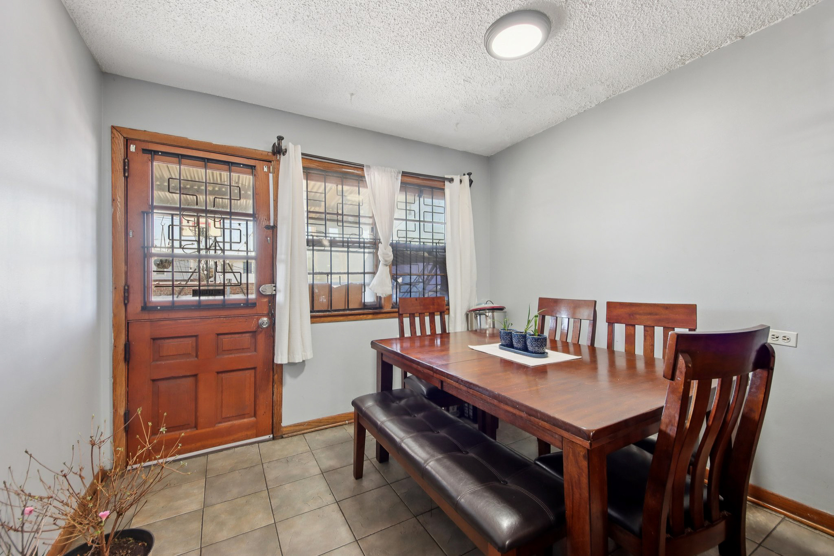 5037 W Diversey Avenue