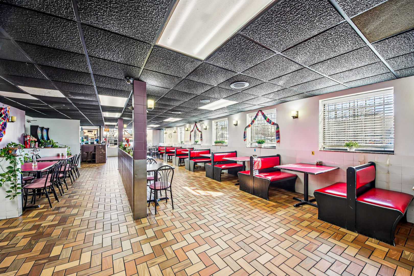 5037 W Diversey Avenue