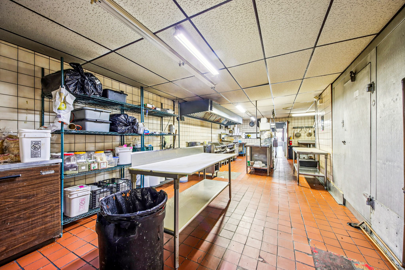 5037 W Diversey Avenue