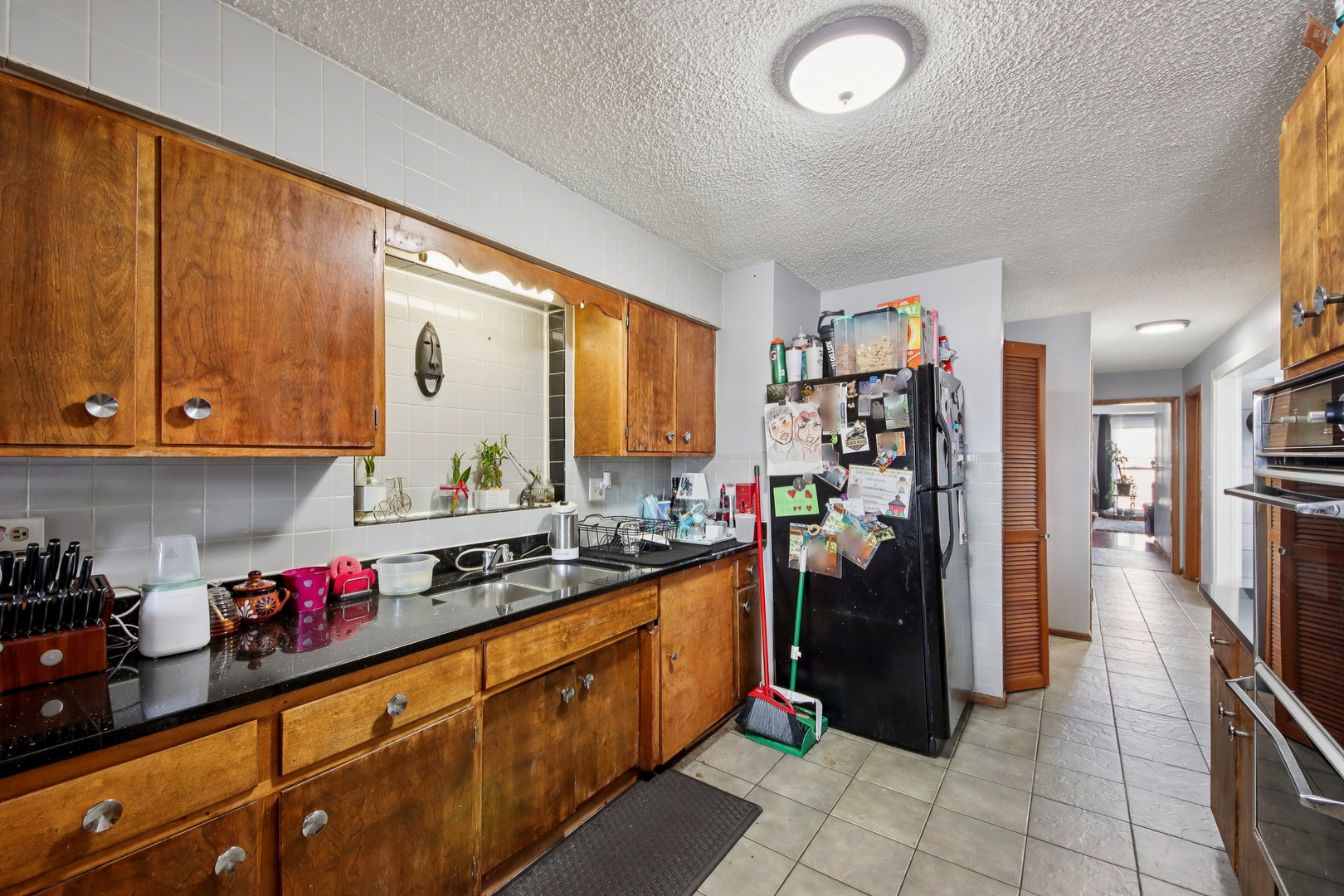 5037 W Diversey Avenue