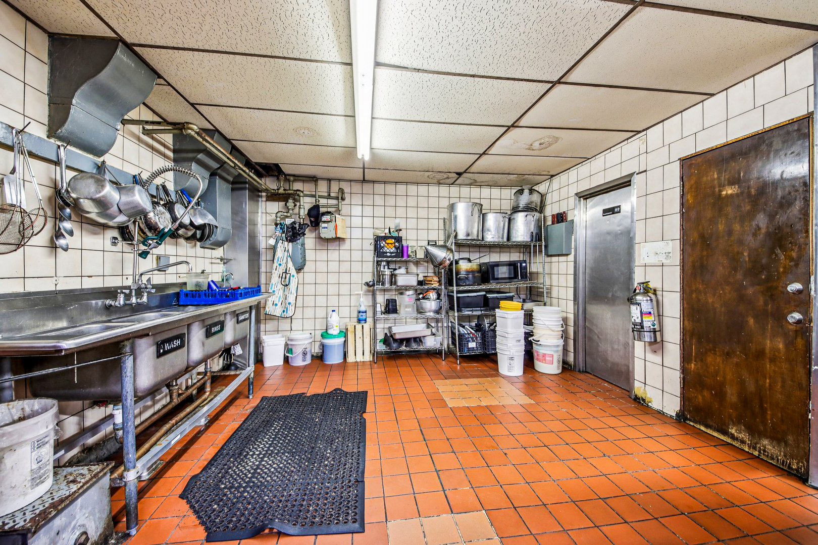 5037 W Diversey Avenue