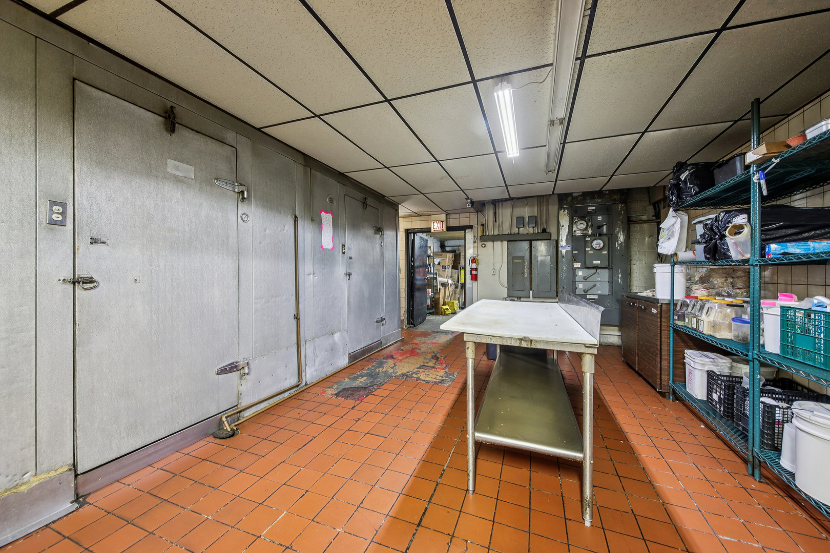 5037 W Diversey Avenue