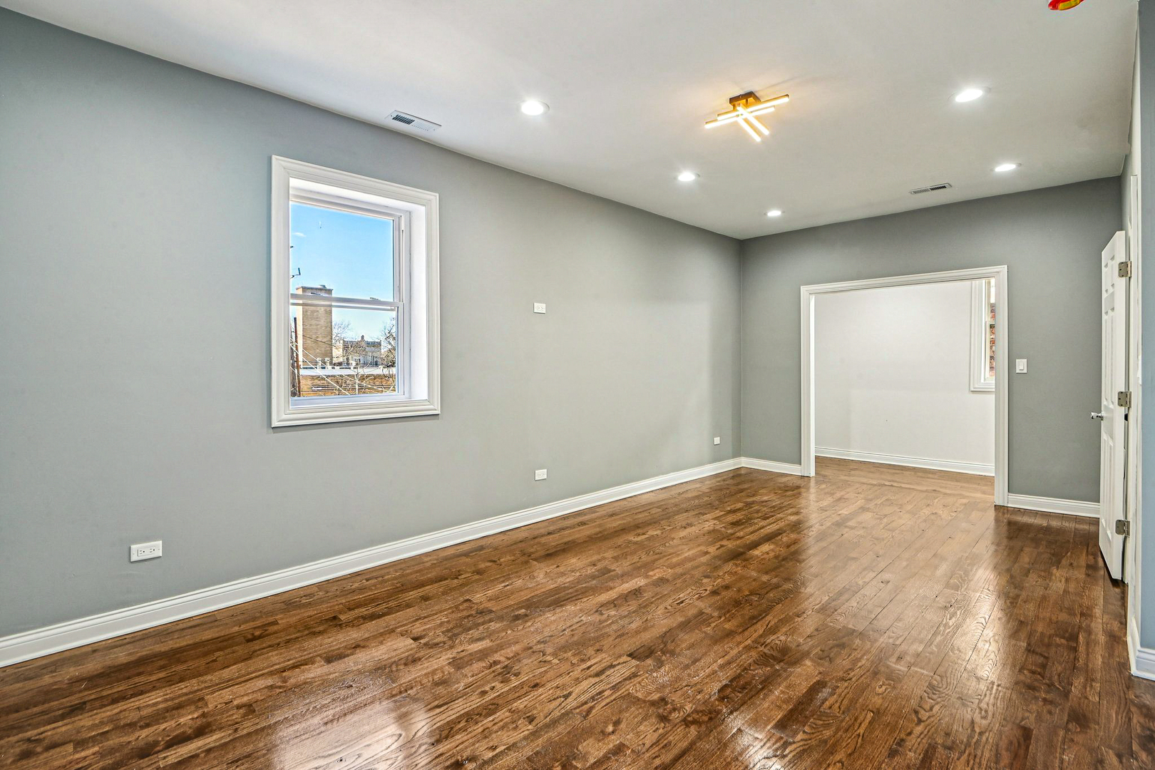 1622 S Central Park Avenue