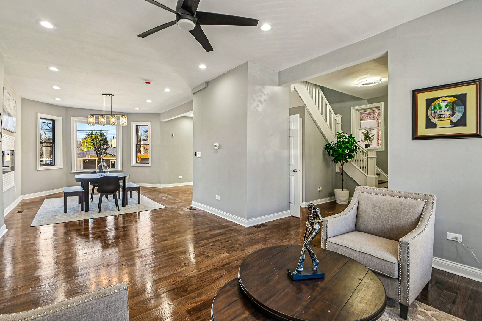 1622 S Central Park Avenue