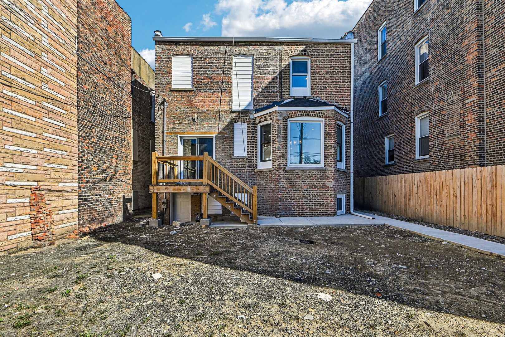 1622 S Central Park Avenue