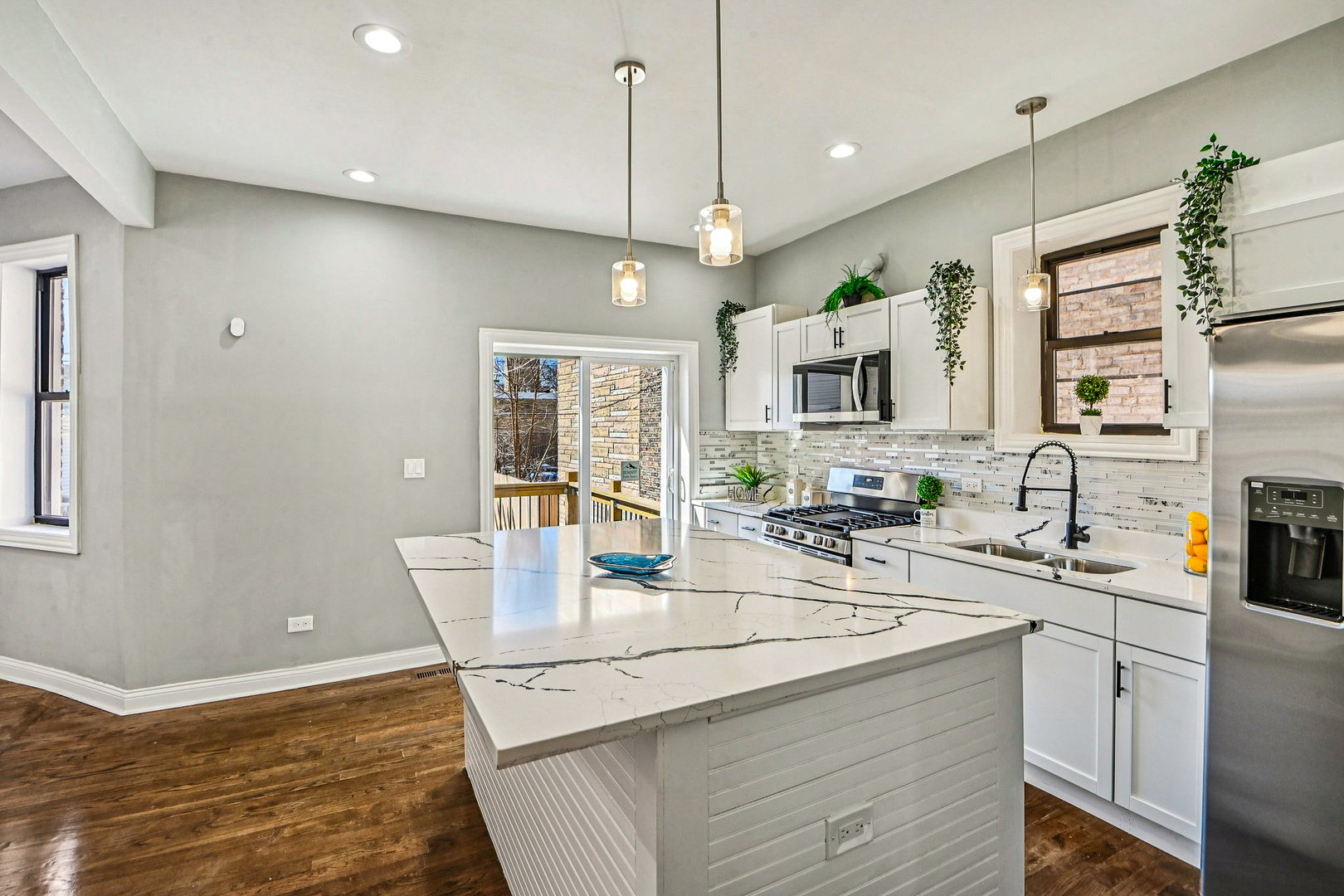 1622 S Central Park Avenue