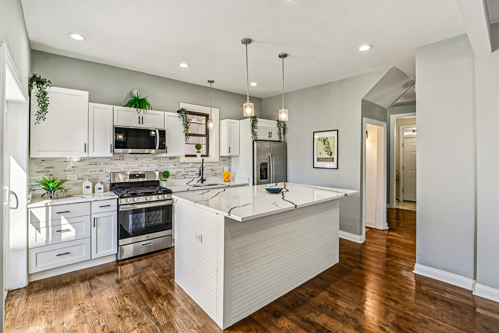 1622 S Central Park Avenue