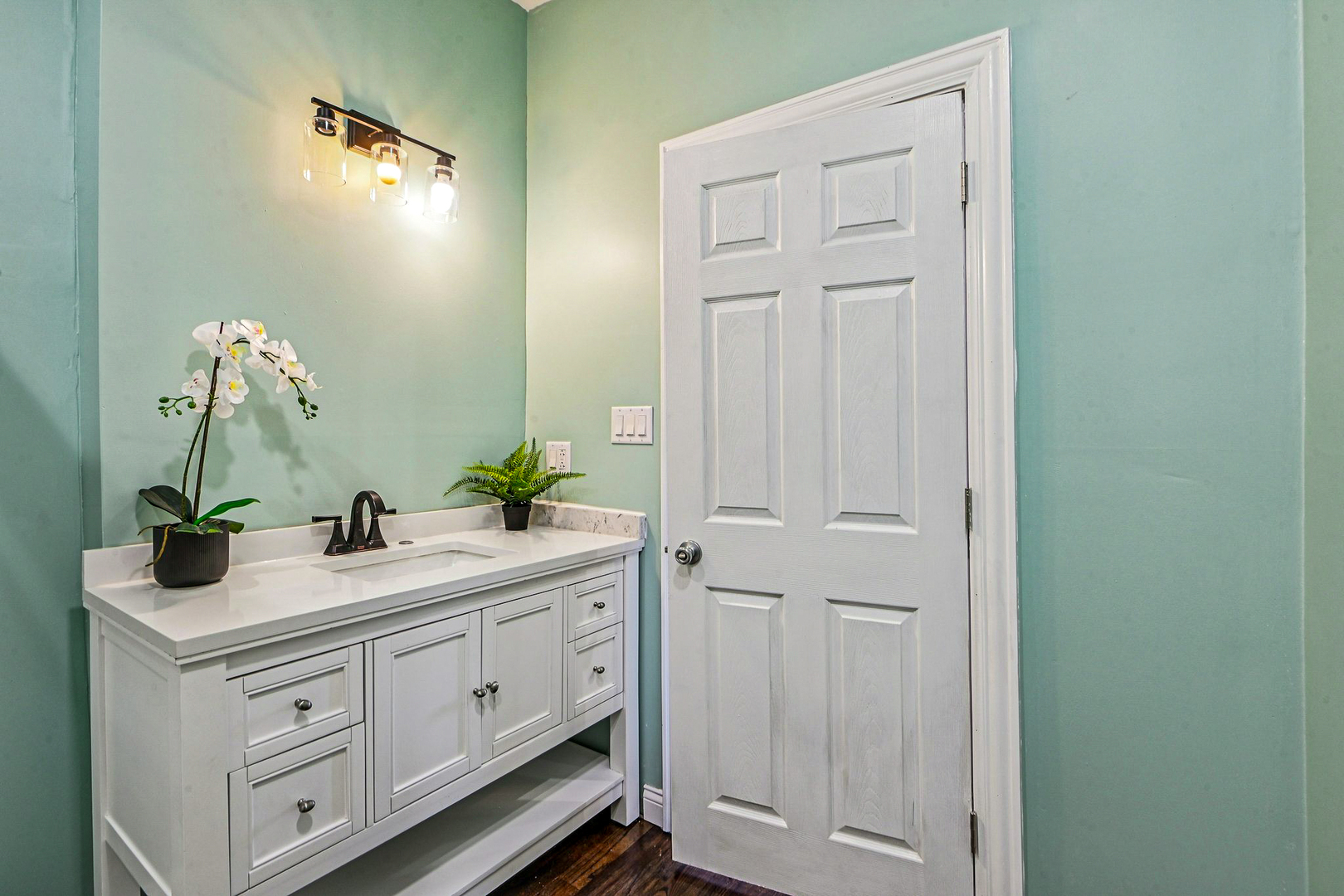 1622 S Central Park Avenue