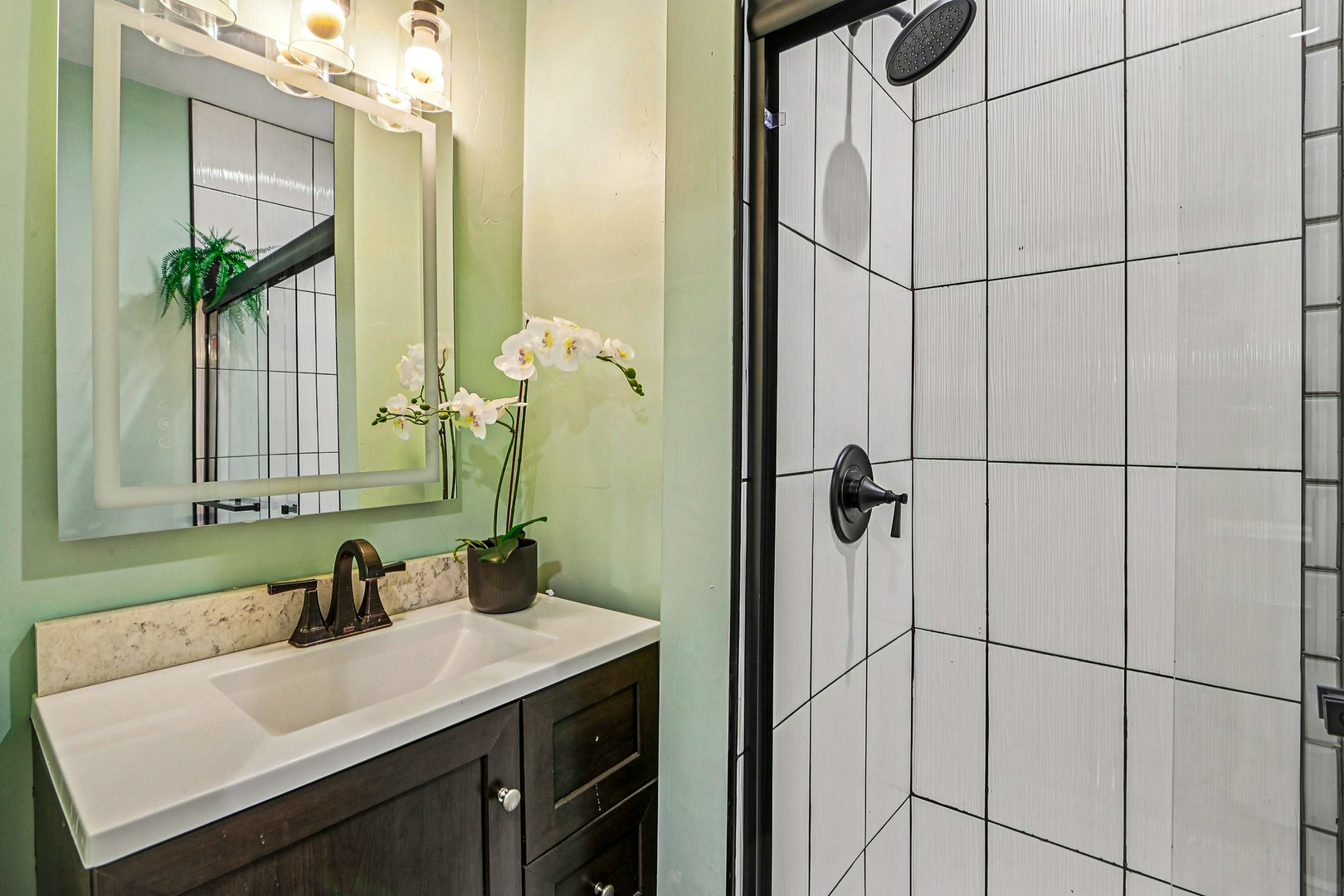 1622 S Central Park Avenue