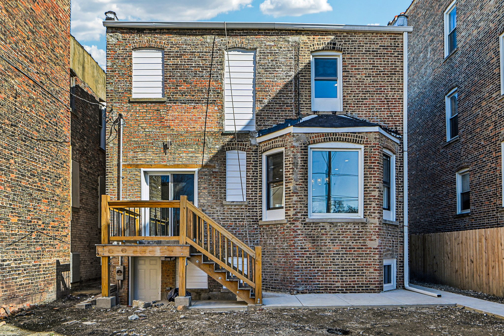 1622 S Central Park Avenue