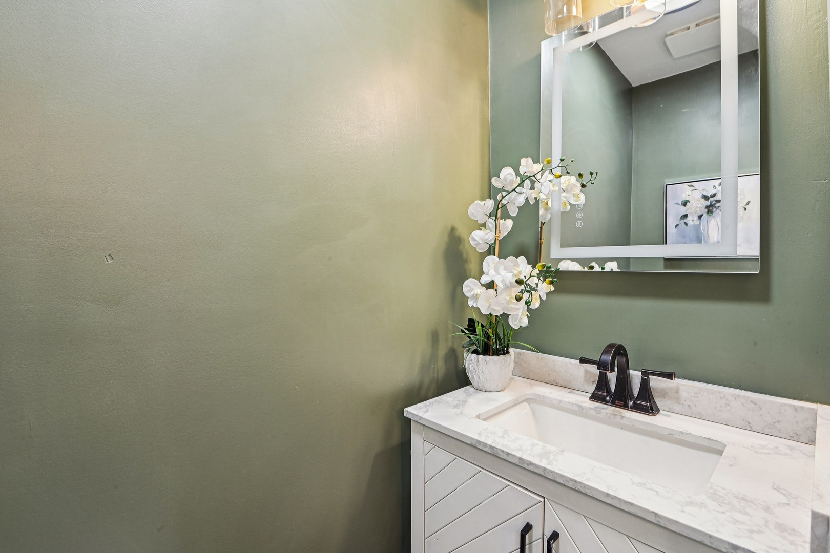 1622 S Central Park Avenue