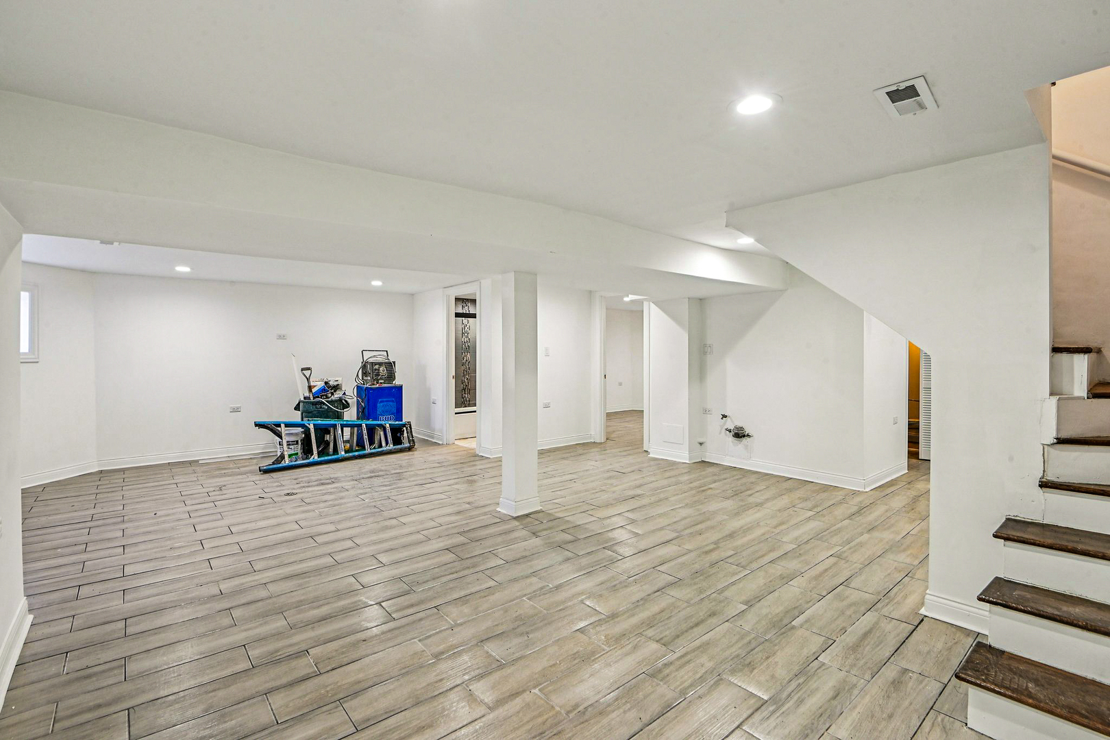 1622 S Central Park Avenue