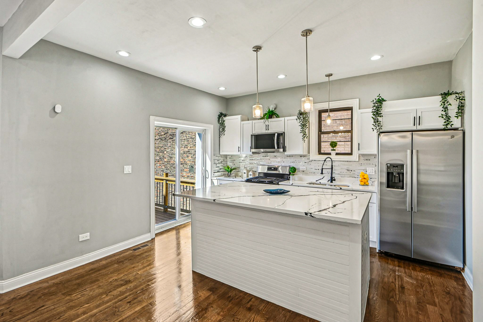 1622 S Central Park Avenue