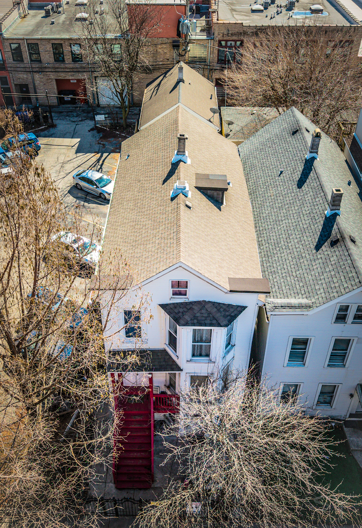 2423 W Moffat Street