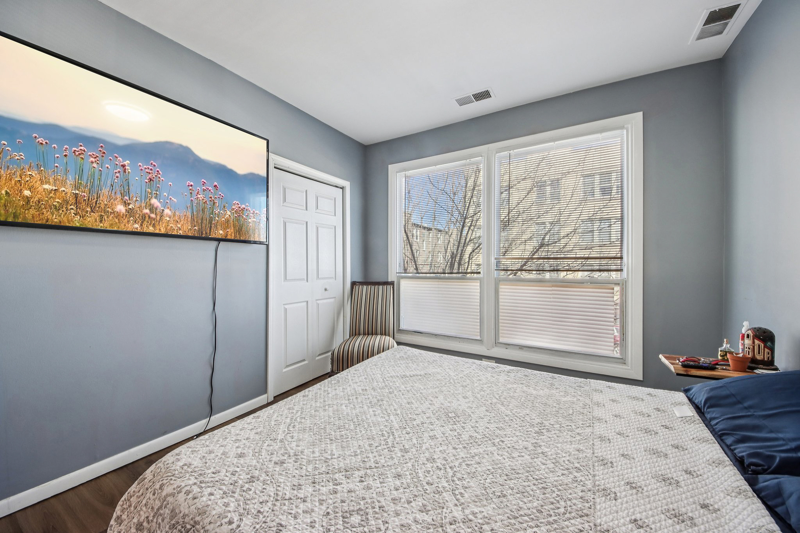 5039 W Diversey Avenue