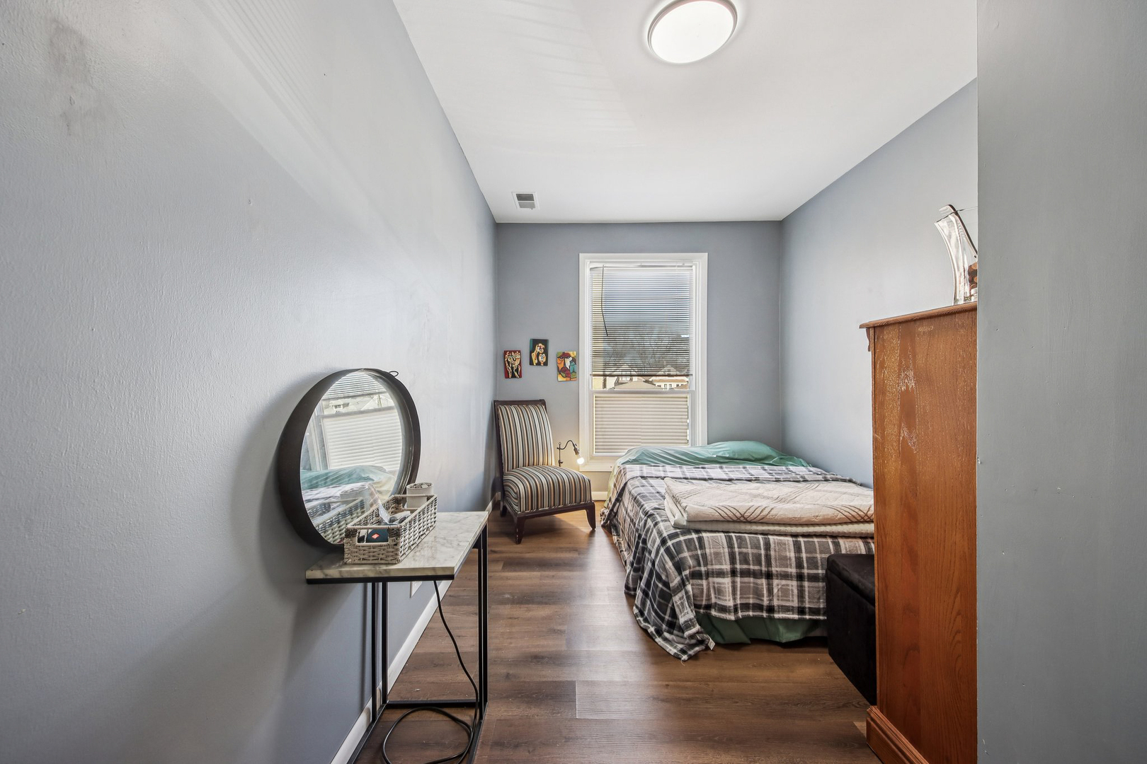 5039 W Diversey Avenue