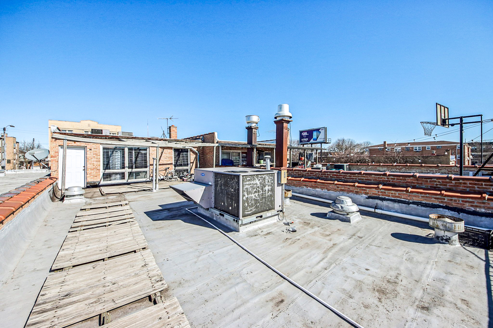 5039 W Diversey Avenue