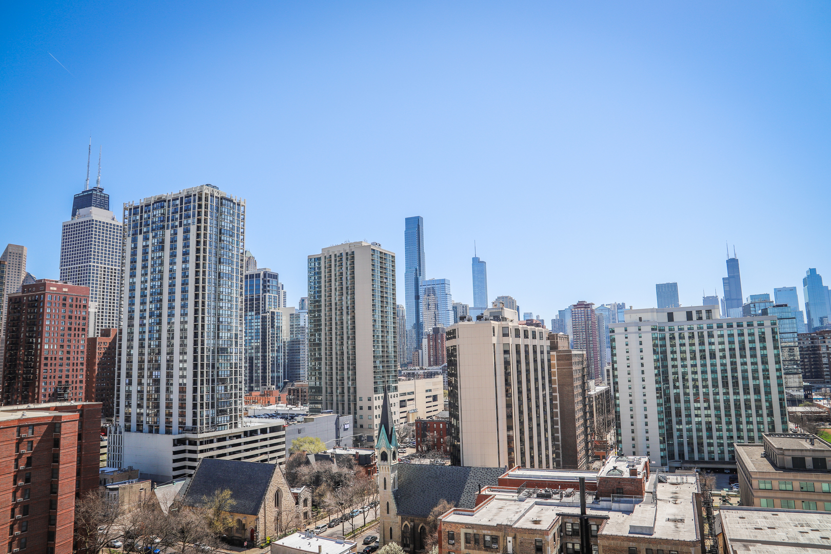 1212 N LaSalle Street Unit: 1607