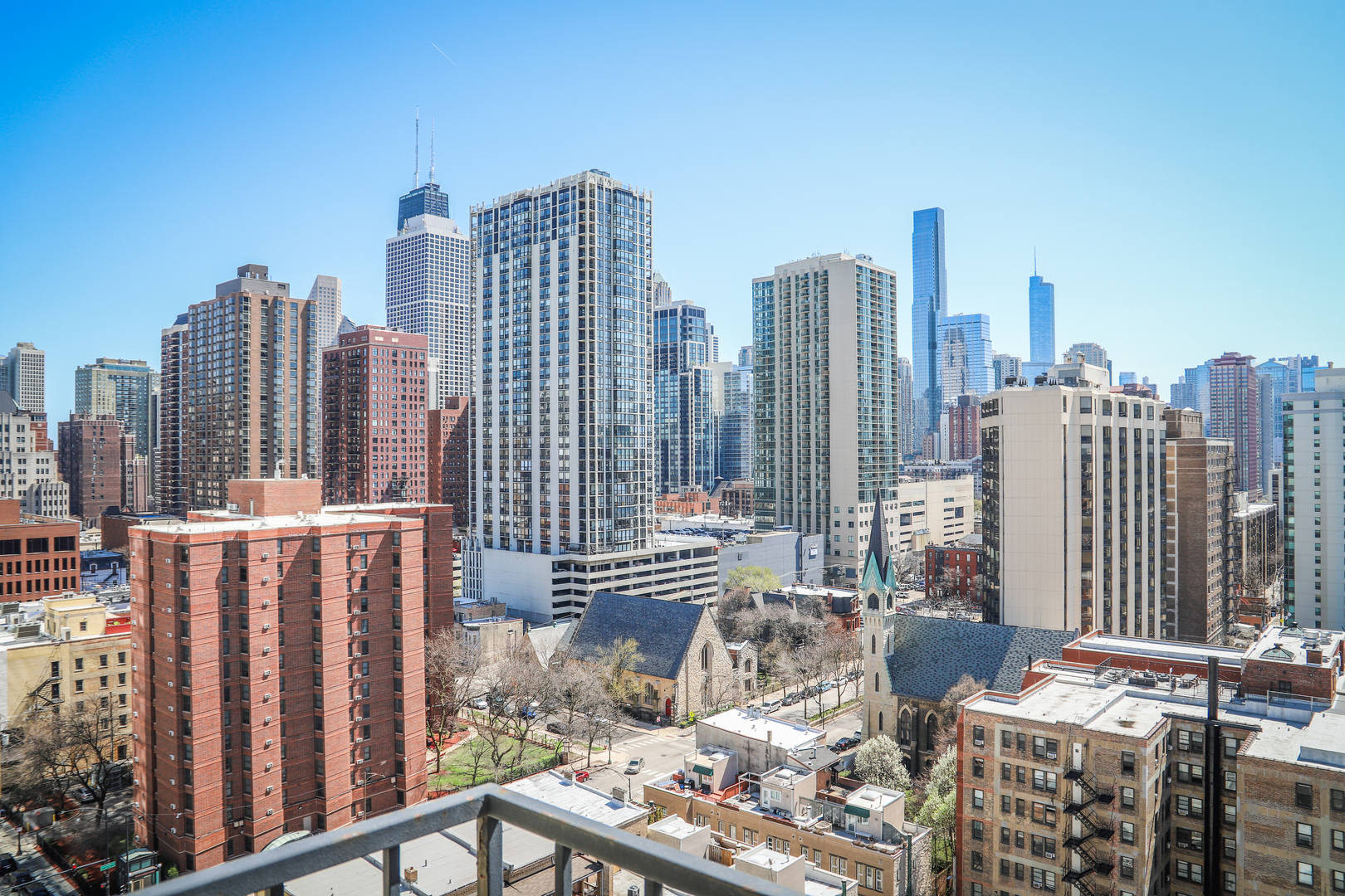 1212 N LaSalle Street Unit: 1607