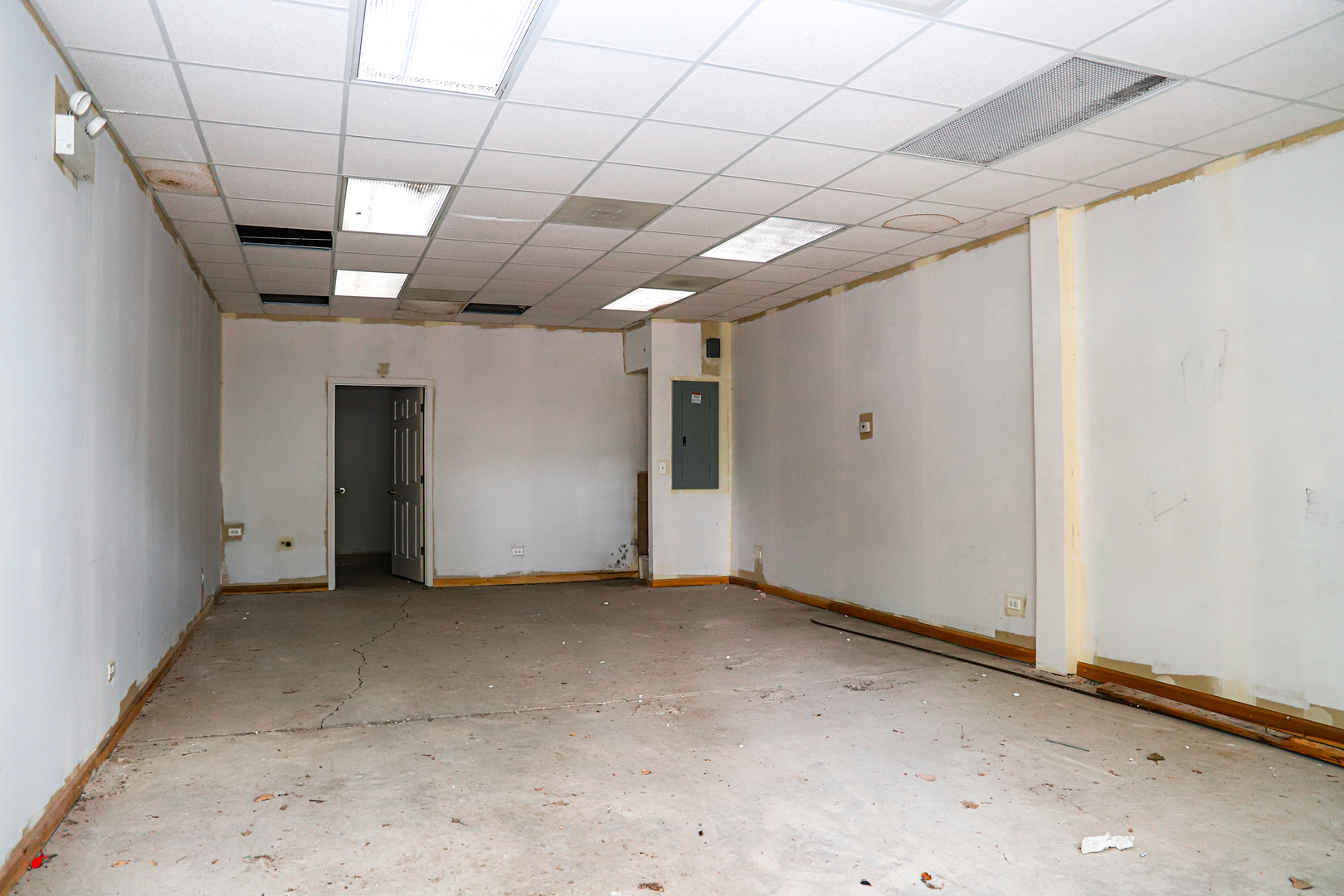 2418 W CERMAK Road Unit: B