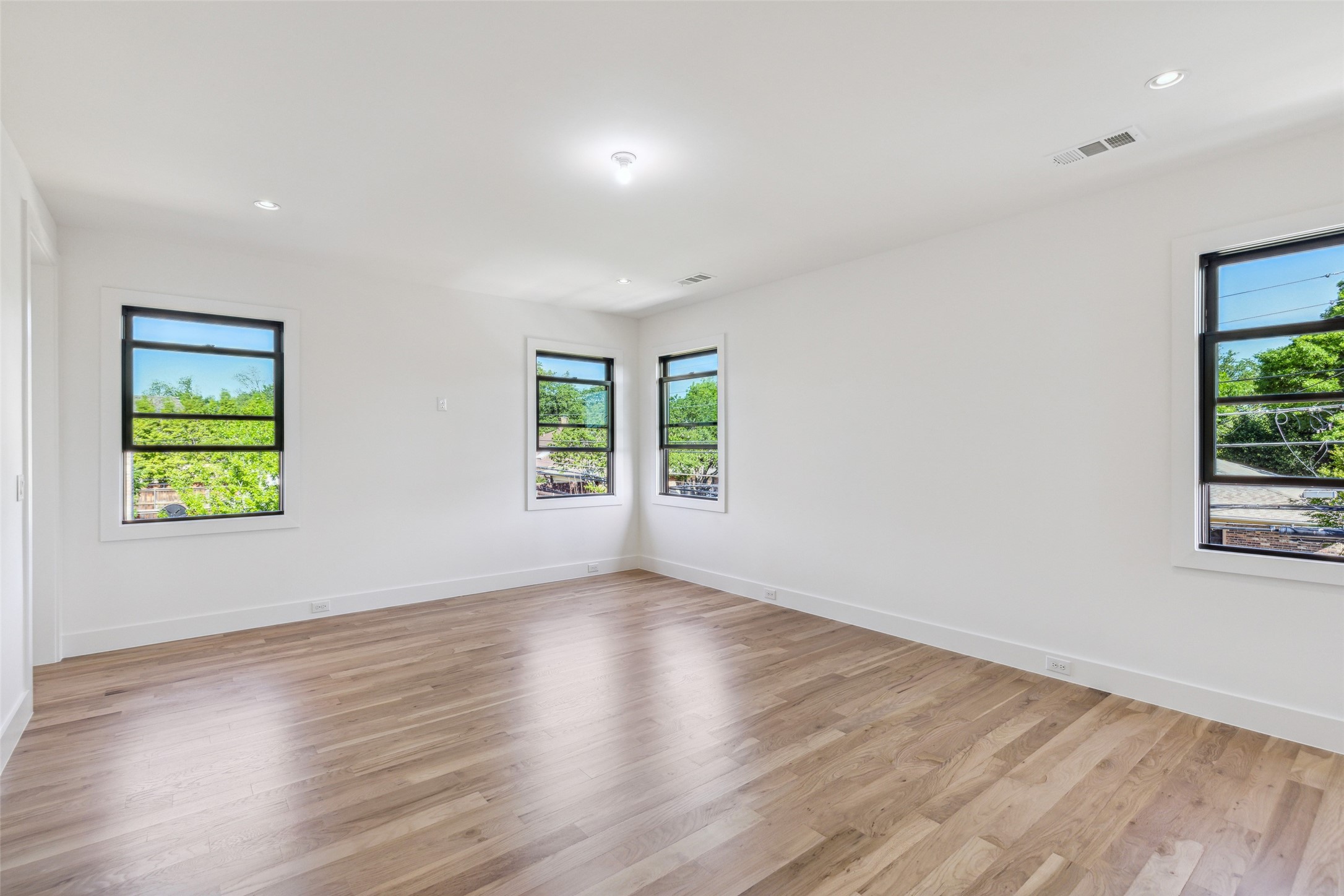 6517 Sondra Drive