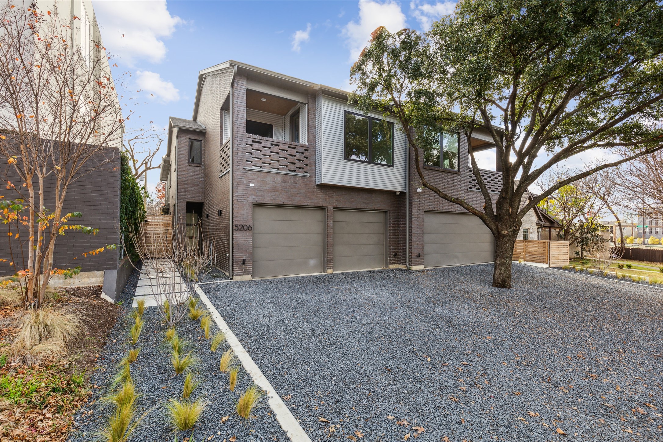 5206 Longview Street