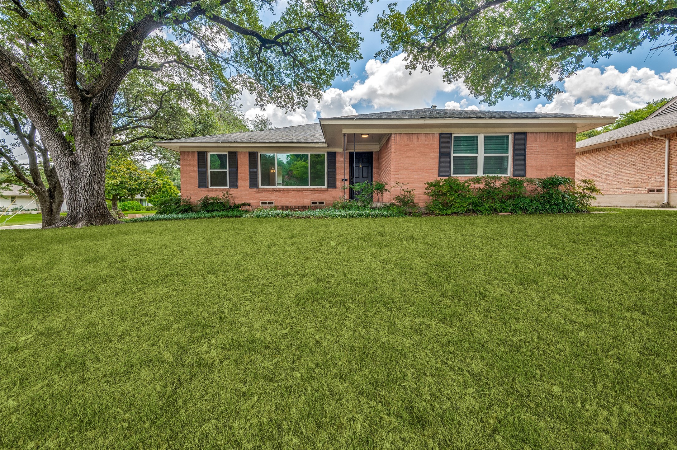6404 Lange Circle