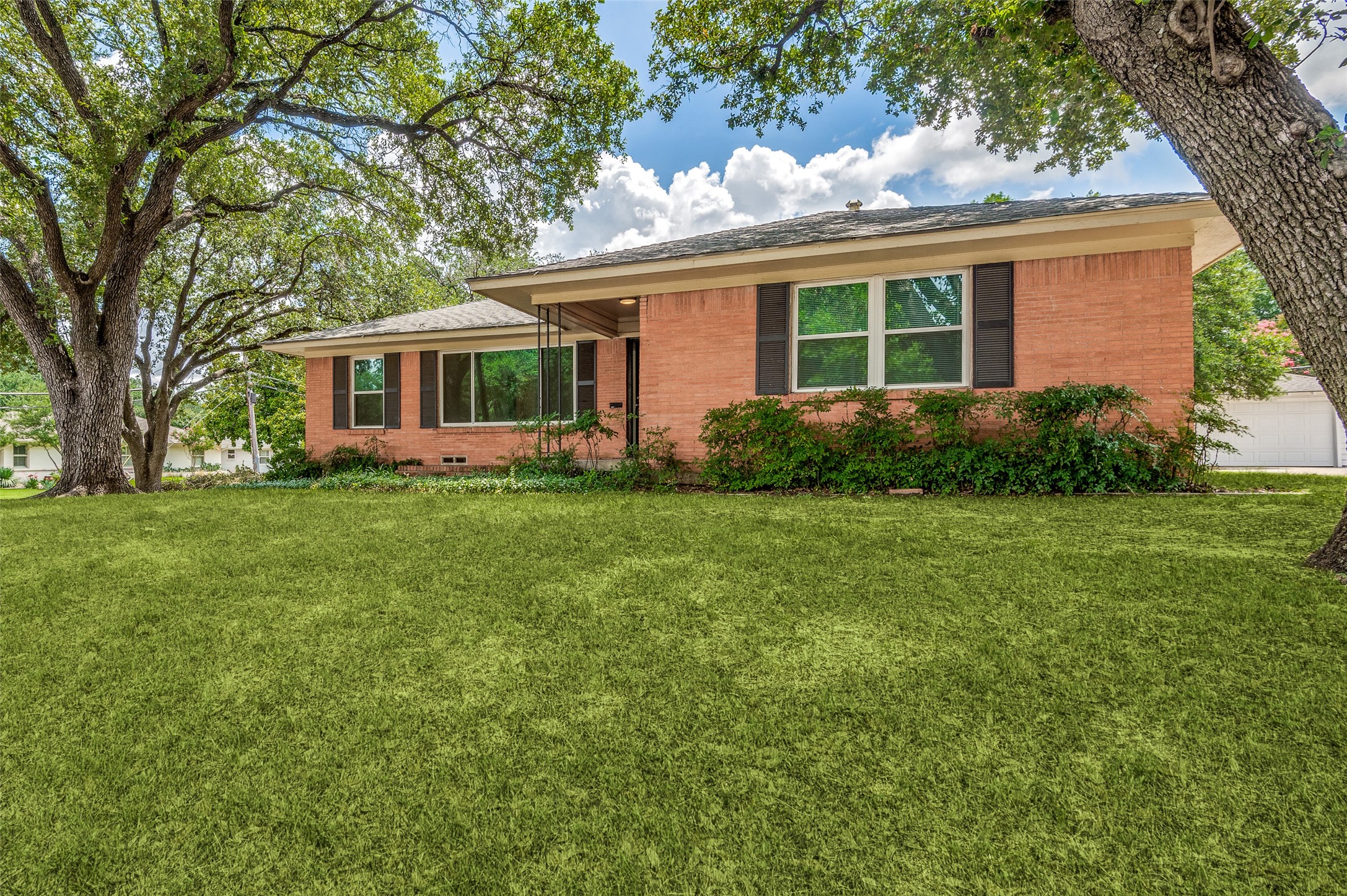 6404 Lange Circle