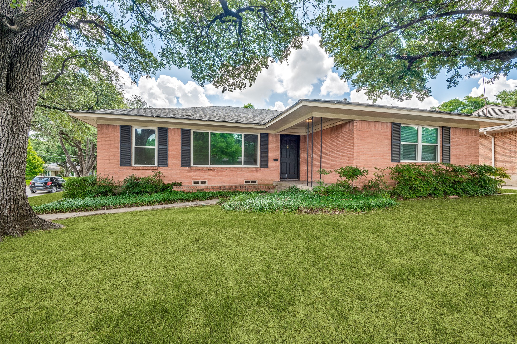 6404 Lange Circle