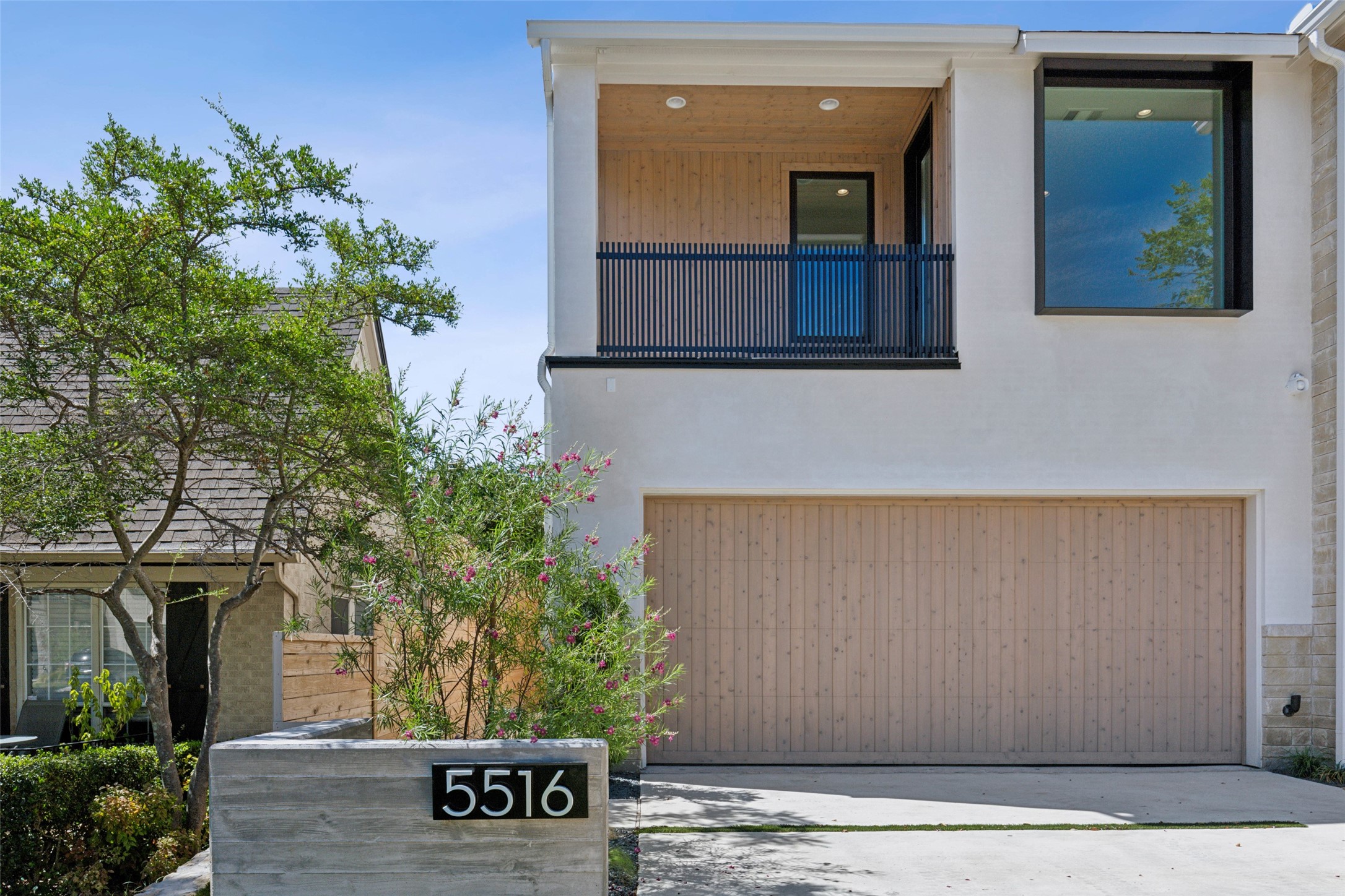 5516 Longview Street