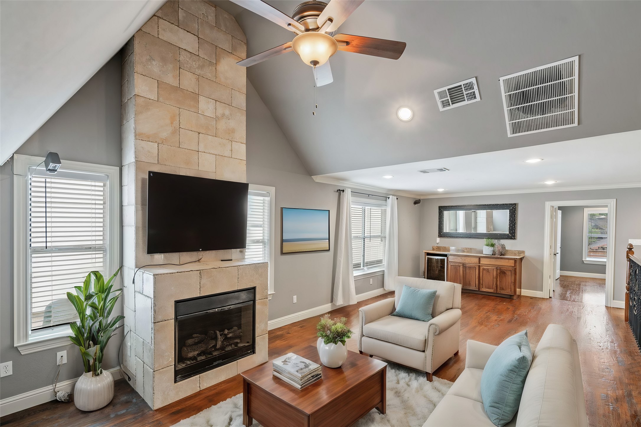 5121 Vickery Boulevard
