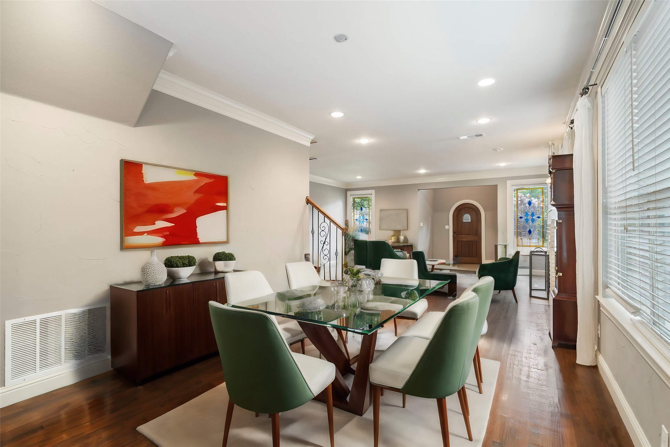 5121 Vickery Boulevard