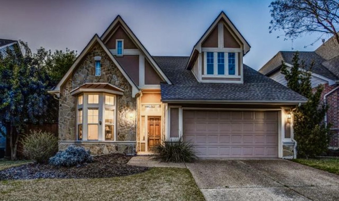 7943 Glade Hill Court