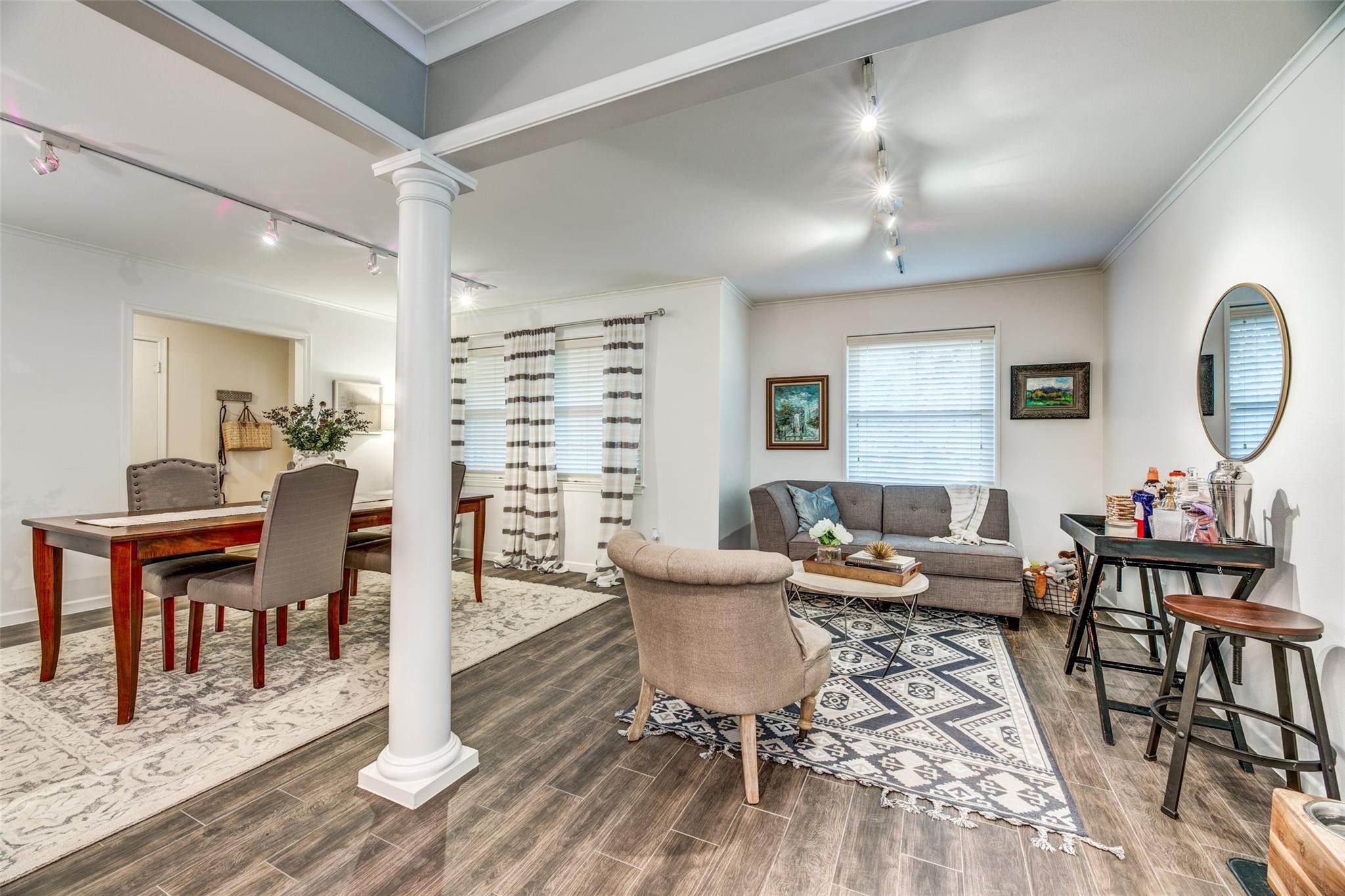 9921 Windlake Circle