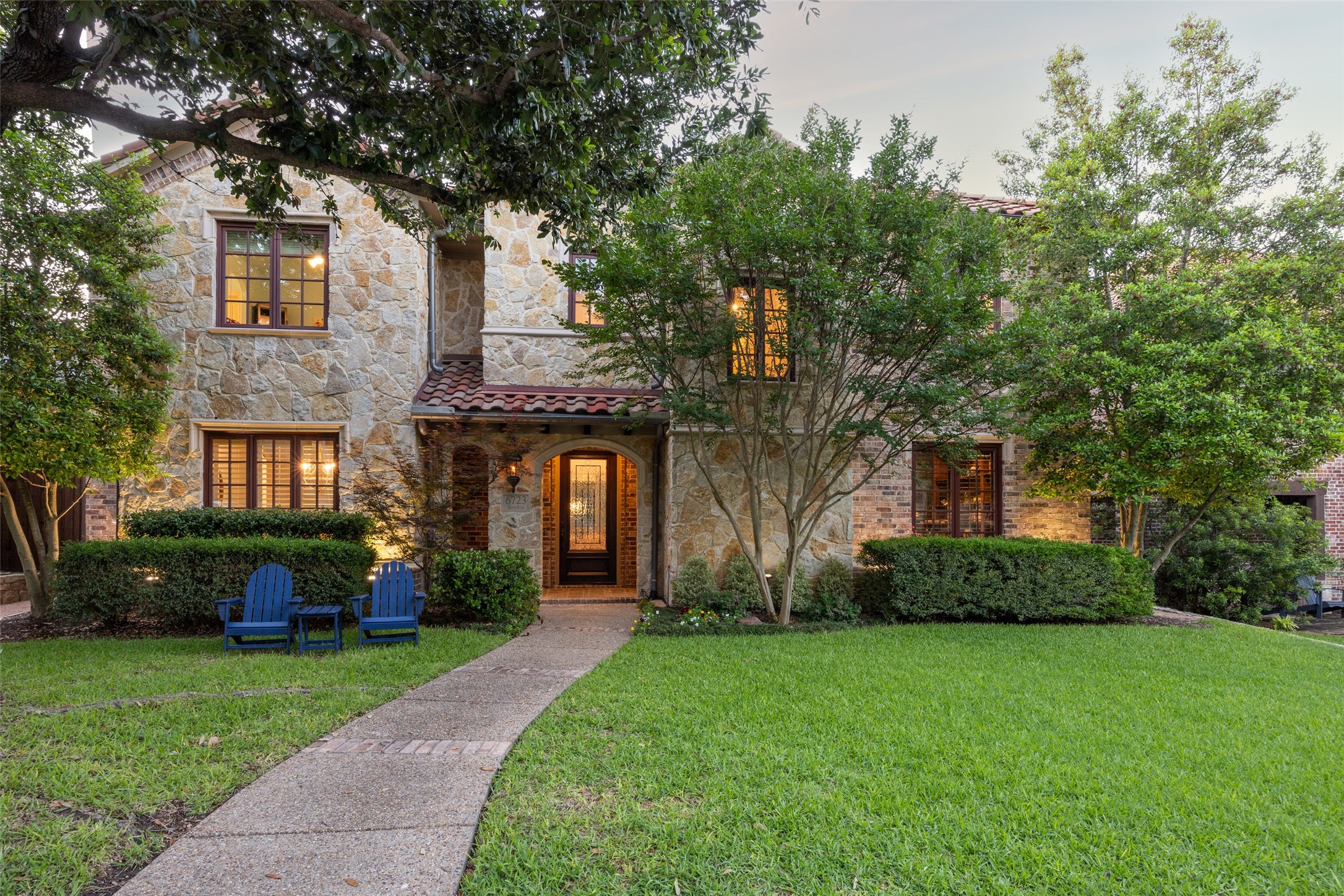 6723 Sondra Drive