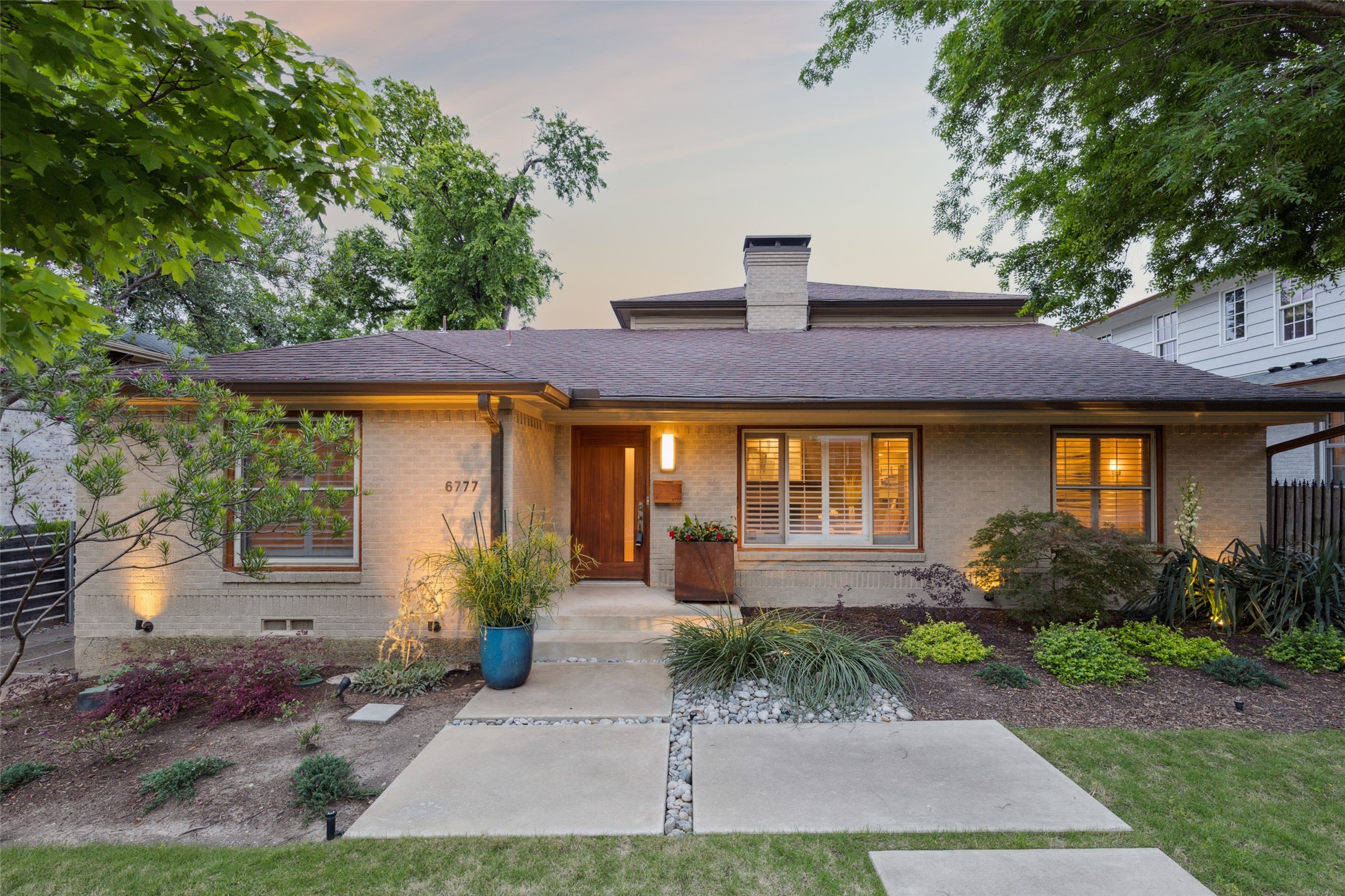 6777 Lakefair Circle