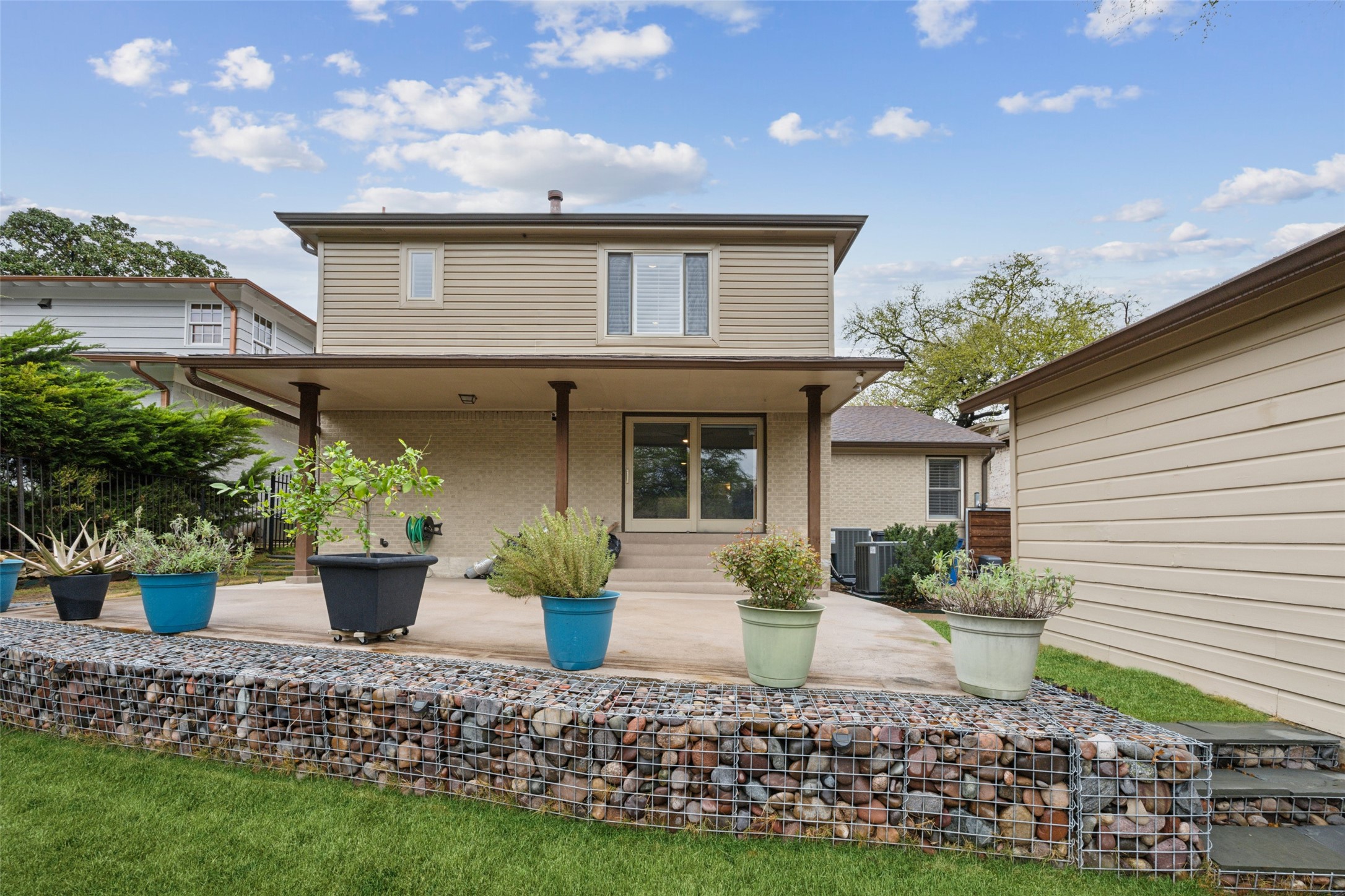 6777 Lakefair Circle